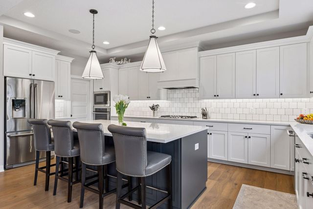 11724 Azure Lane, Inver Grove Heights, MN 55077