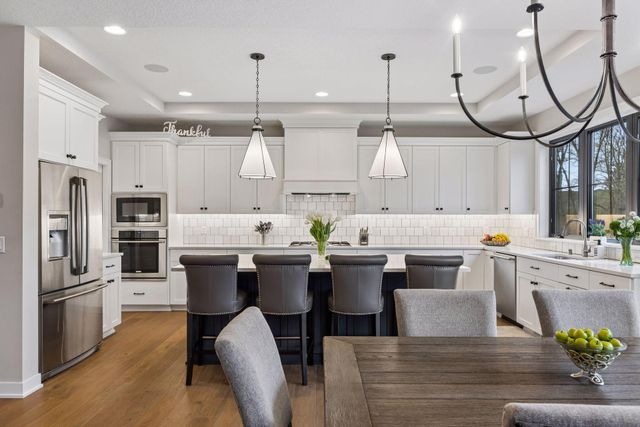 11724 Azure Lane, Inver Grove Heights, MN 55077