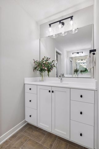 11724 Azure Lane, Inver Grove Heights, MN 55077