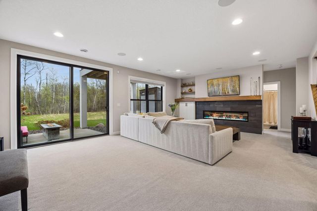 11724 Azure Lane, Inver Grove Heights, MN 55077