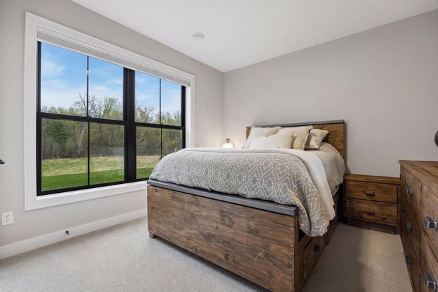 11724 Azure Lane, Inver Grove Heights, MN 55077