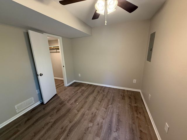 1407 GREENSBORO DR, Columbia, MO 65202