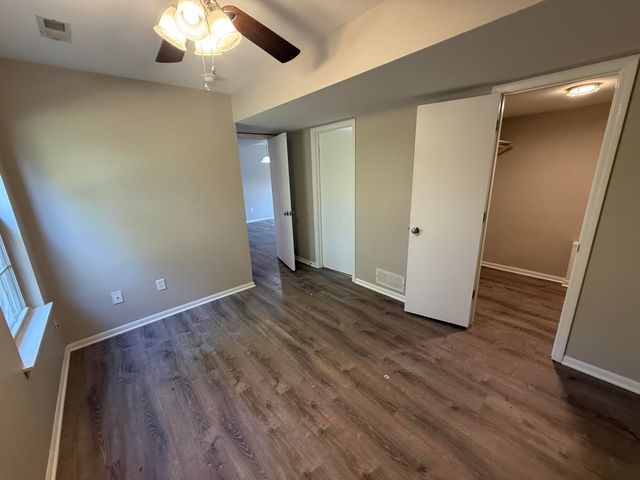 1407 GREENSBORO DR, Columbia, MO 65202