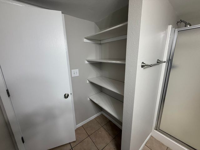 1407 GREENSBORO DR, Columbia, MO 65202