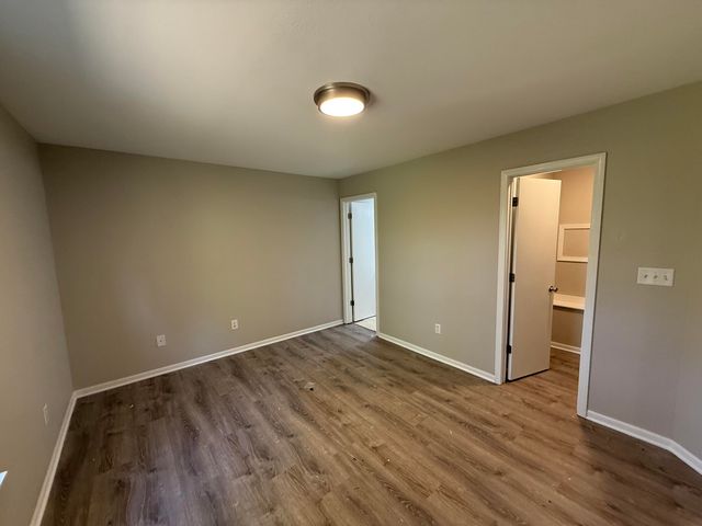 1407 GREENSBORO DR, Columbia, MO 65202