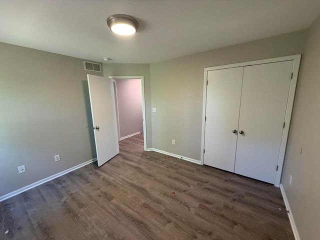 1407 GREENSBORO DR, Columbia, MO 65202