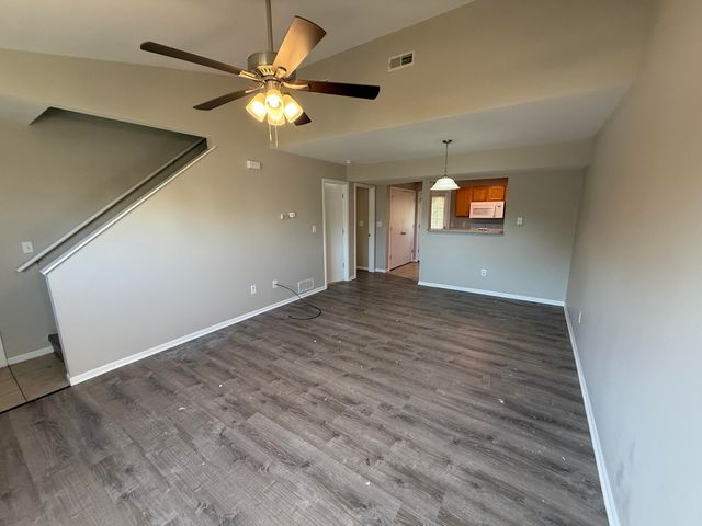 1407 GREENSBORO DR, Columbia, MO 65202