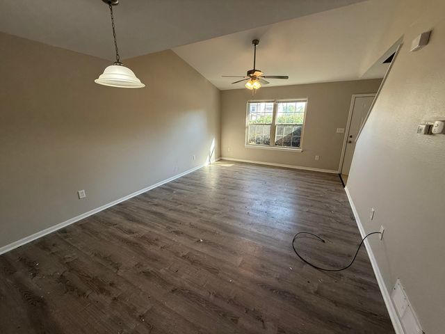 1407 GREENSBORO DR, Columbia, MO 65202