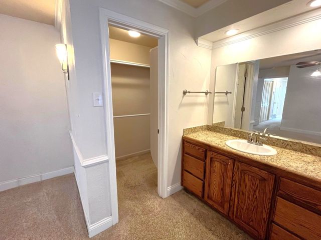 120 S Wood Avenue, Denison, TX 75020