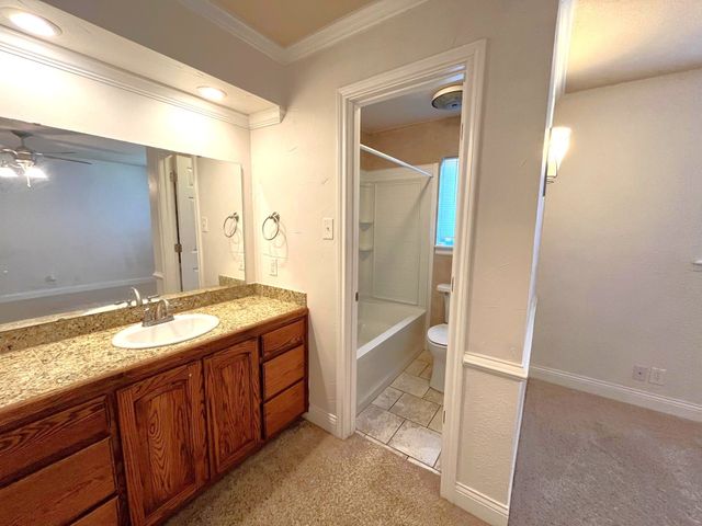 120 S Wood Avenue, Denison, TX 75020