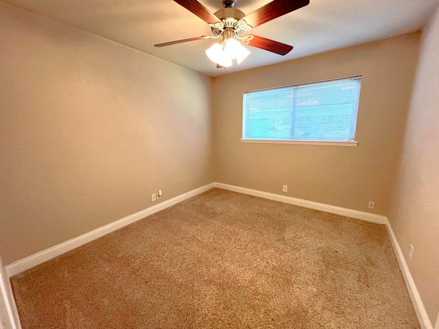 120 S Wood Avenue, Denison, TX 75020
