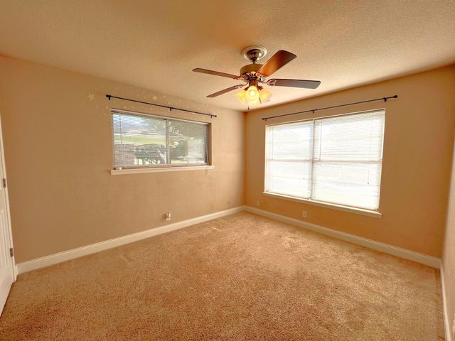 120 S Wood Avenue, Denison, TX 75020