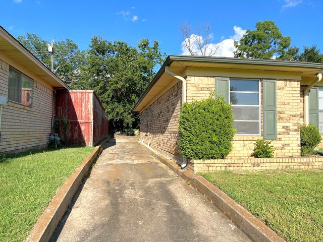 120 S Wood Avenue, Denison, TX 75020