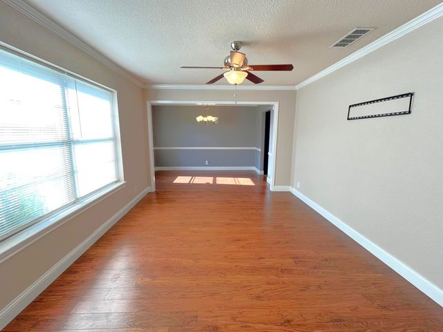 120 S Wood Avenue, Denison, TX 75020
