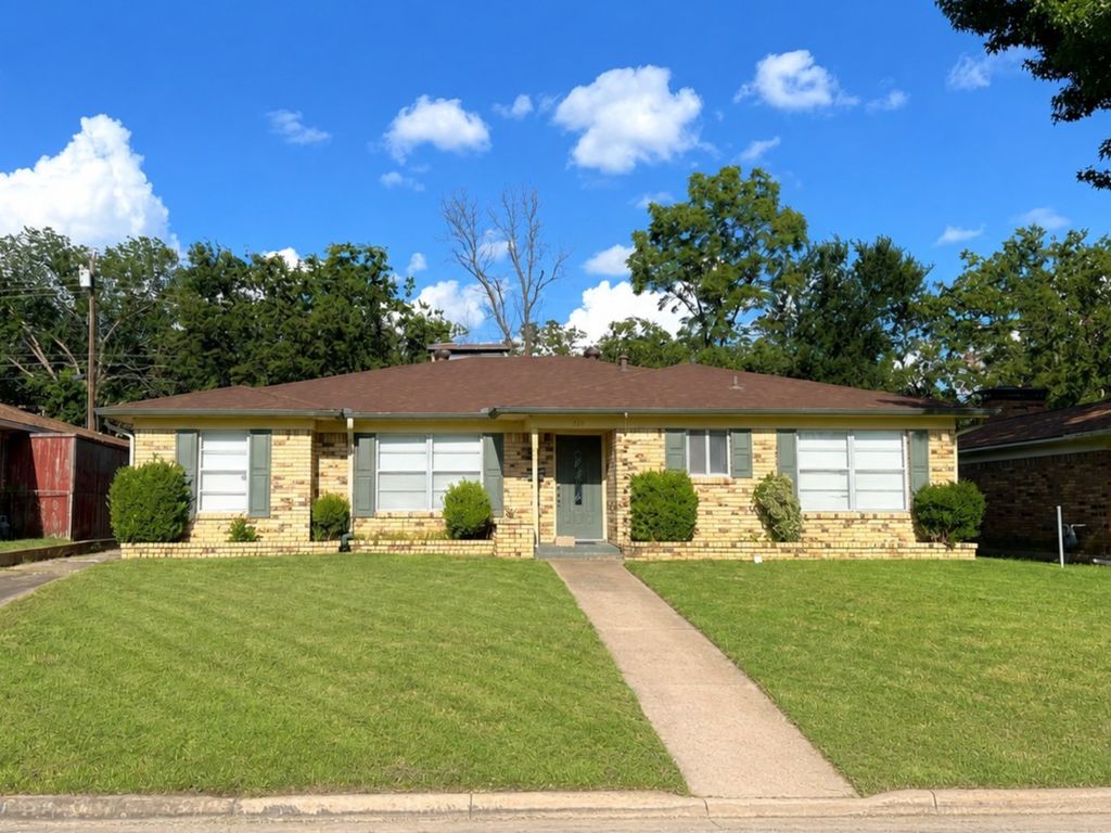 120 S Wood Avenue, Denison, TX 75020