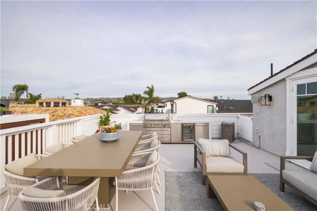 1508 E Balboa Boulevard, Newport Beach, CA 92661