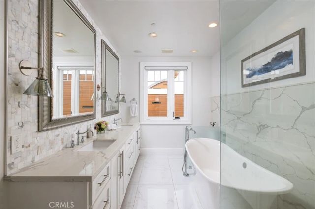 1508 E Balboa Boulevard, Newport Beach, CA 92661