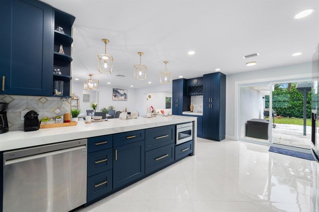 324 Bamboo Road, Palm Beach Shores, FL 33404