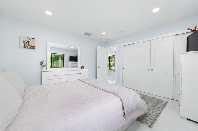 324 Bamboo Road, Palm Beach Shores, FL 33404