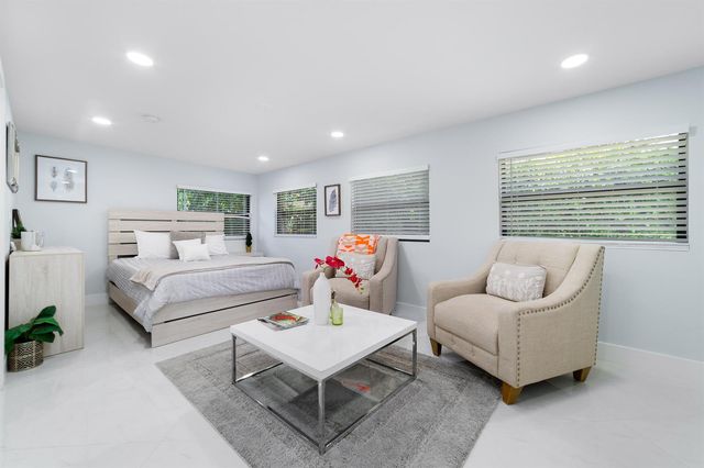 324 Bamboo Road, Palm Beach Shores, FL 33404