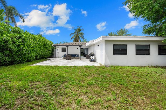 324 Bamboo Road, Palm Beach Shores, FL 33404