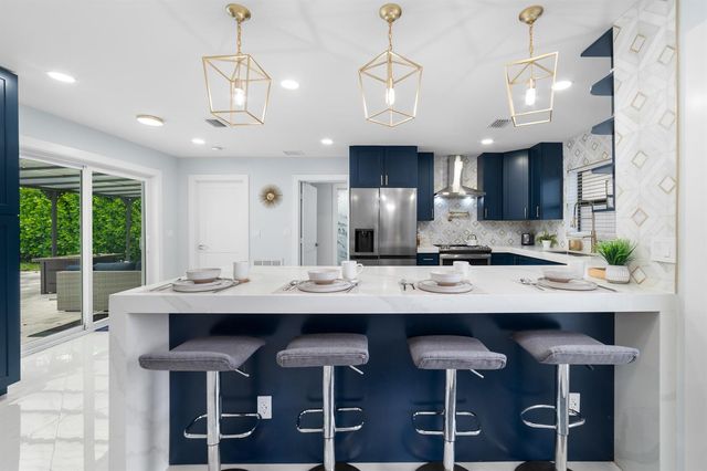 324 Bamboo Road, Palm Beach Shores, FL 33404
