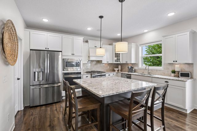 11031 Sundance Woods Boulevard, Dayton, MN 55369