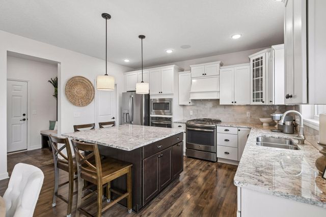 11031 Sundance Woods Boulevard, Dayton, MN 55369
