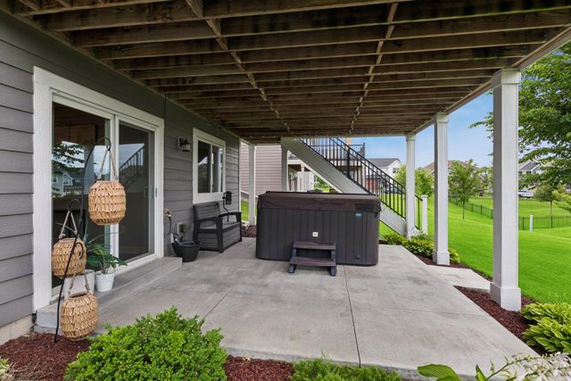 11031 Sundance Woods Boulevard, Dayton, MN 55369
