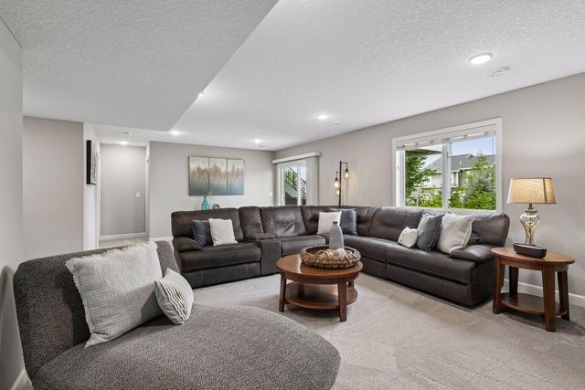11031 Sundance Woods Boulevard, Dayton, MN 55369