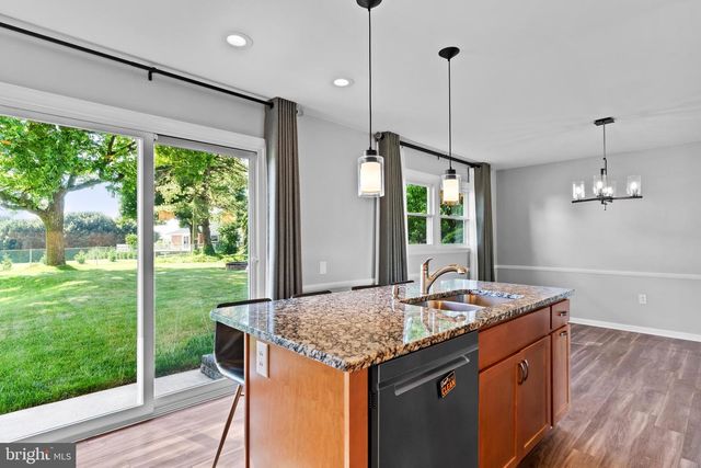 17 KENSINGTON DRIVE, Chambersburg, PA 17201