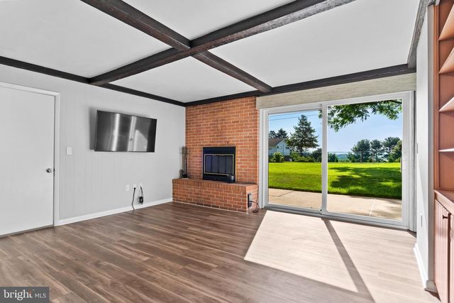 17 KENSINGTON DRIVE, Chambersburg, PA 17201