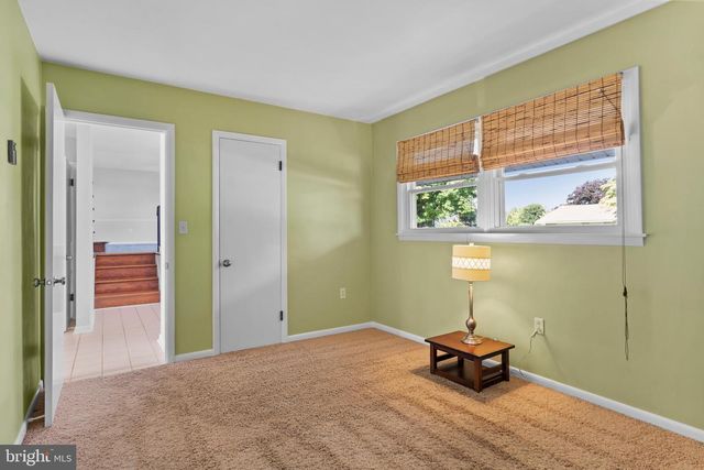 17 KENSINGTON DRIVE, Chambersburg, PA 17201