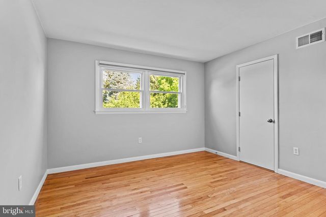 17 KENSINGTON DRIVE, Chambersburg, PA 17201