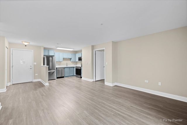 605 BARRINGTON Avenue 222, East Dundee, IL 60118