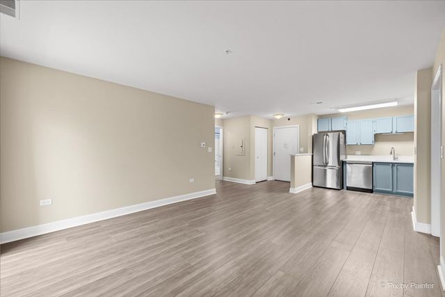 605 BARRINGTON Avenue 222, East Dundee, IL 60118