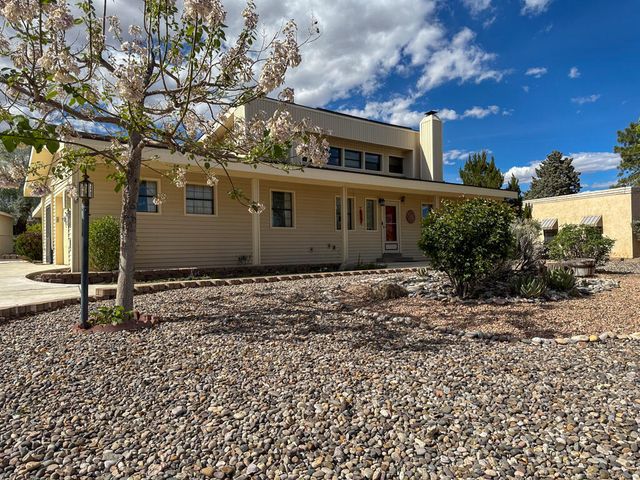 3507 Saint Andrews Drive SE, Rio Rancho, NM 87124