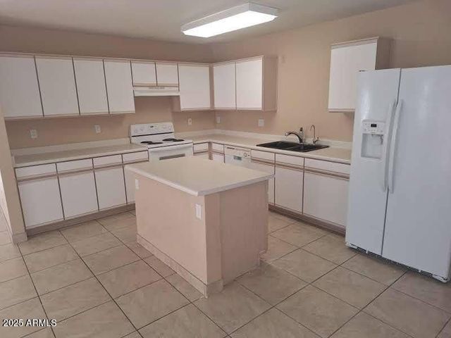 7500 E DEER VALLEY Road 170, Scottsdale, AZ 85255