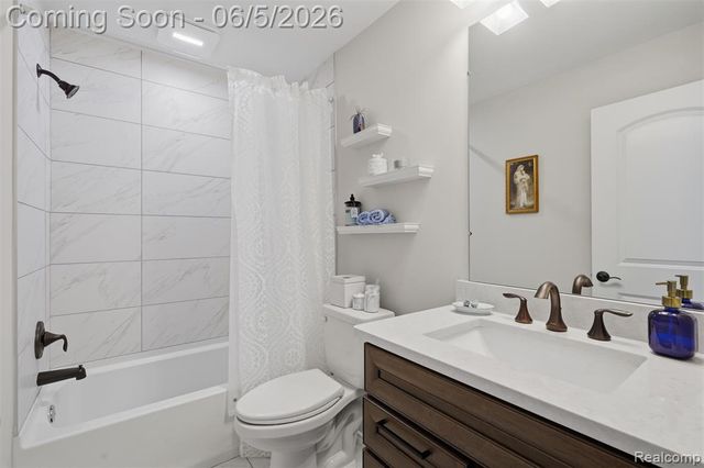 11701 Tuscany Court, Plymouth, MI 48170