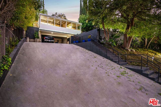 14322 Valley Vista Boulevard, Sherman Oaks, CA 91423