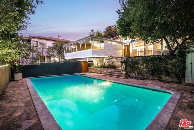 14322 Valley Vista Boulevard, Sherman Oaks, CA 91423