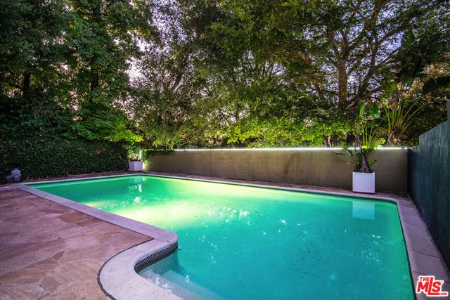 14322 Valley Vista Boulevard, Sherman Oaks, CA 91423