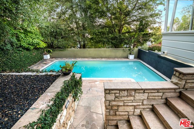 14322 Valley Vista Boulevard, Sherman Oaks, CA 91423