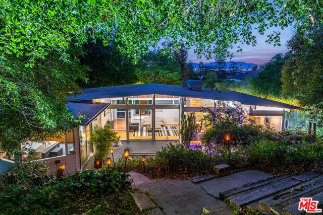 14322 Valley Vista Boulevard, Sherman Oaks, CA 91423