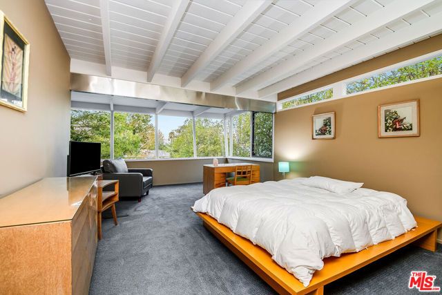 14322 Valley Vista Boulevard, Sherman Oaks, CA 91423