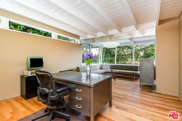 14322 Valley Vista Boulevard, Sherman Oaks, CA 91423