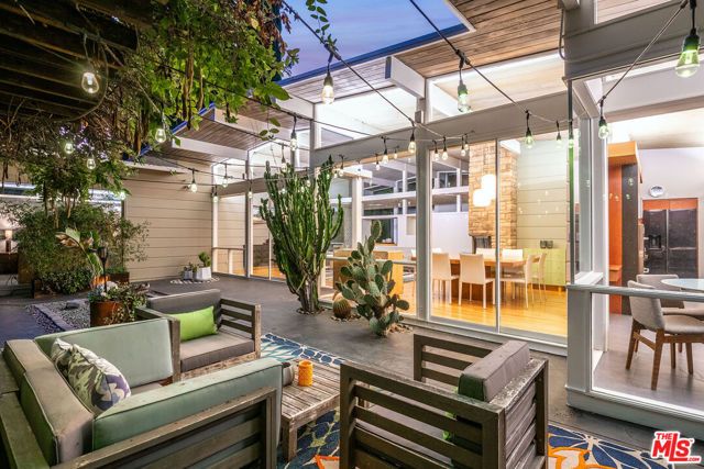 14322 Valley Vista Boulevard, Sherman Oaks, CA 91423