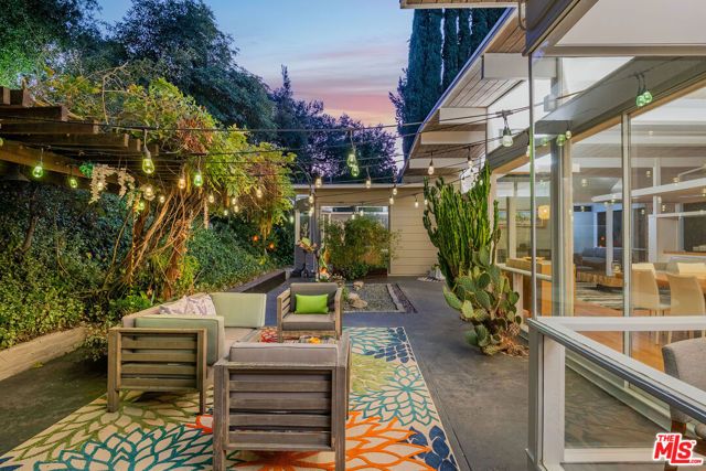 14322 Valley Vista Boulevard, Sherman Oaks, CA 91423