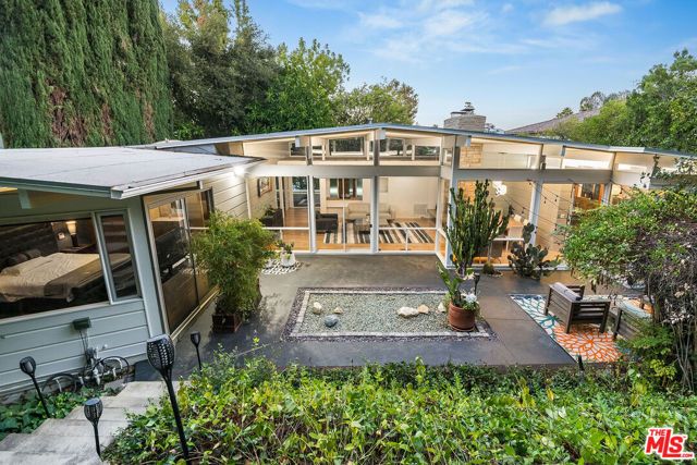 14322 Valley Vista Boulevard, Sherman Oaks, CA 91423