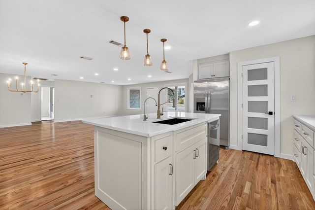 600 E Broadway St, Midland, TX 79707